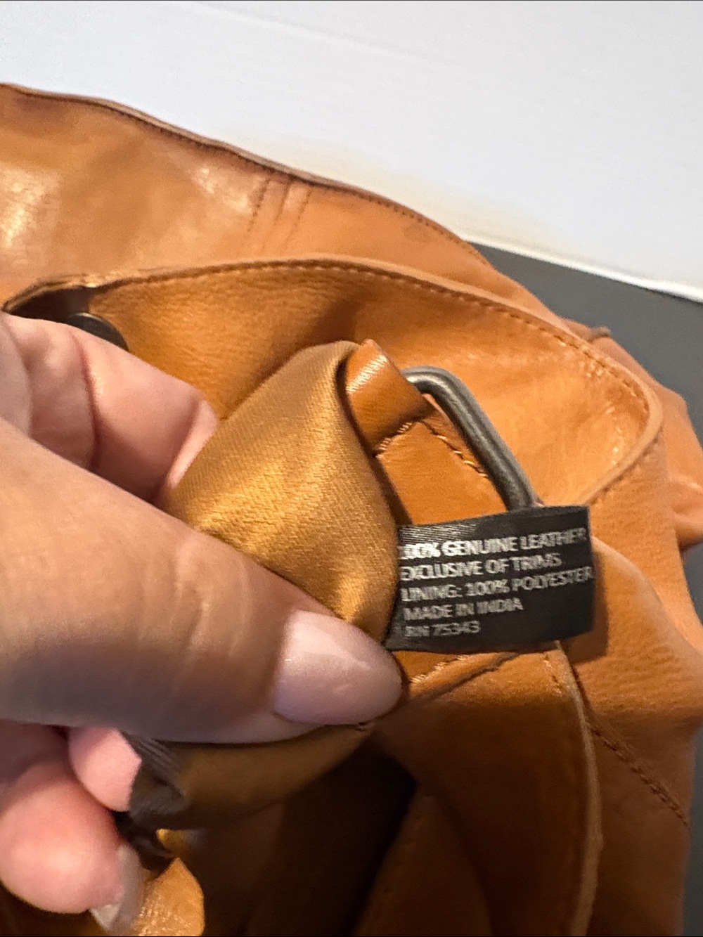 Everyday Leather Hobo Bag - Cognac - Picture 6 of 8